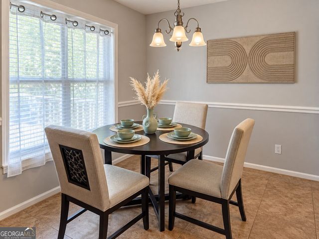 180 Oakwood Circle, Stockbridge, GA 30281