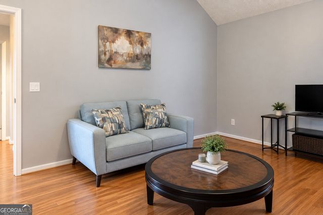 180 Oakwood Circle, Stockbridge, GA 30281
