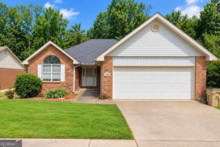 180 Oakwood Circle, Stockbridge, GA 30281