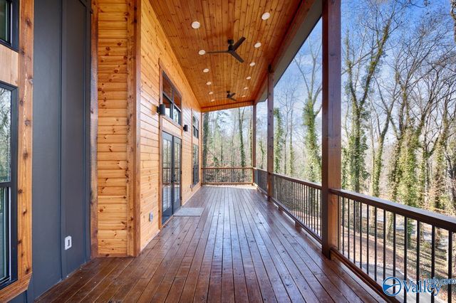 437 Shoreland Circle, Scottsboro, AL 35769