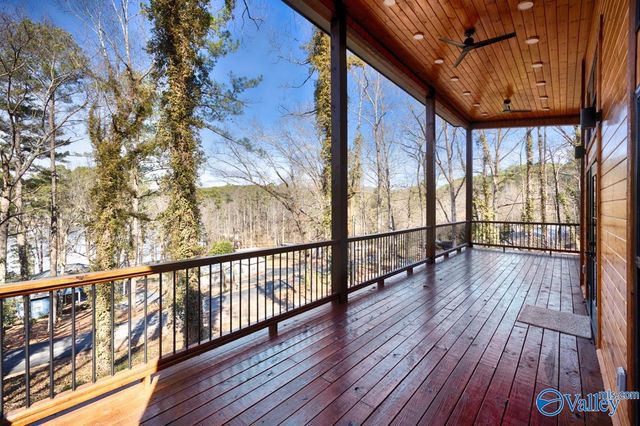 437 Shoreland Circle, Scottsboro, AL 35769