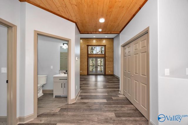 437 Shoreland Circle, Scottsboro, AL 35769