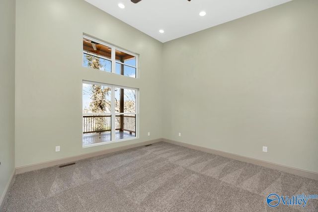 437 Shoreland Circle, Scottsboro, AL 35769