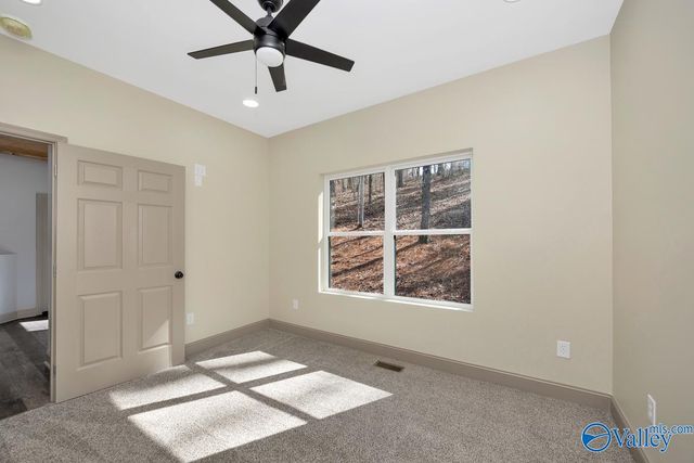 437 Shoreland Circle, Scottsboro, AL 35769