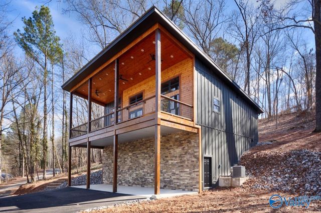 437 Shoreland Circle, Scottsboro, AL 35769