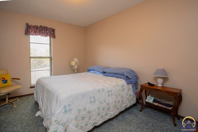 3330 SE Placid CT, Topeka, KS 66605