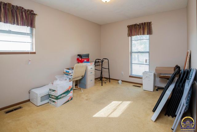 3330 SE Placid CT, Topeka, KS 66605