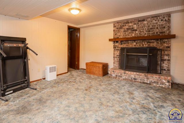 3330 SE Placid CT, Topeka, KS 66605