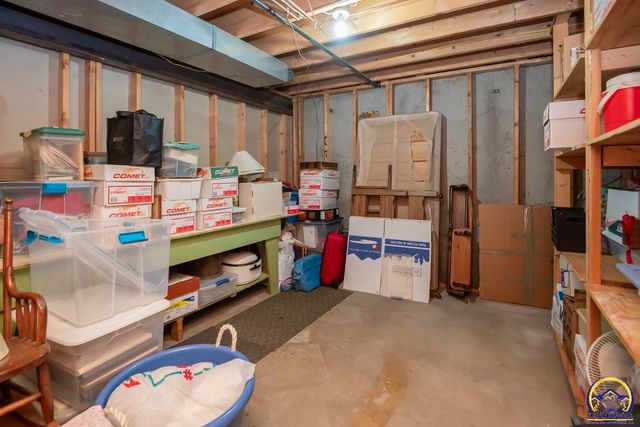 3330 SE Placid CT, Topeka, KS 66605