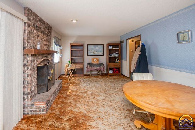 3330 SE Placid CT, Topeka, KS 66605