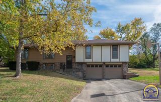 3330 SE Placid CT, Topeka, KS 66605