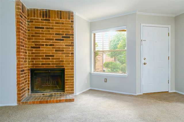 5608 Cougar DR 118, Austin, TX 78745
