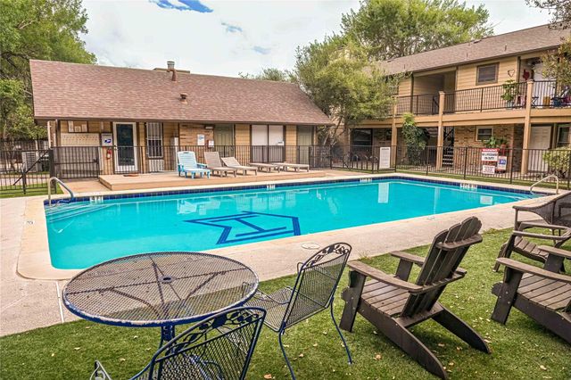 5608 Cougar DR 118, Austin, TX 78745