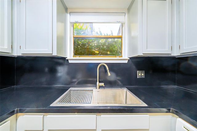 5608 Cougar DR 118, Austin, TX 78745