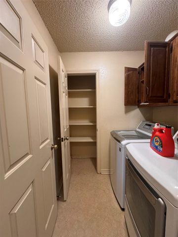 1318 Deer Ridge Drive, Duncanville, TX 75137