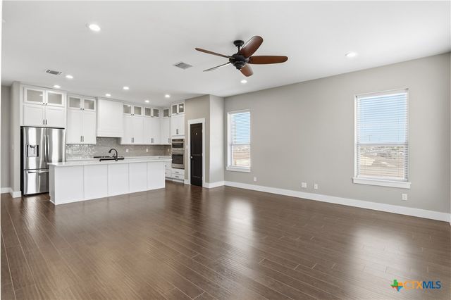 2948 Goodwin Lane, New Braunfels, TX 78130