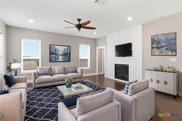 2948 Goodwin Lane, New Braunfels, TX 78130