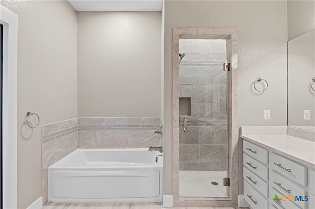 2948 Goodwin Lane, New Braunfels, TX 78130