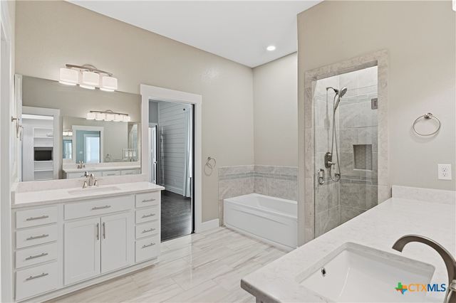 2948 Goodwin Lane, New Braunfels, TX 78130