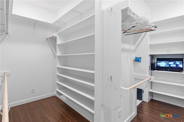 2948 Goodwin Lane, New Braunfels, TX 78130