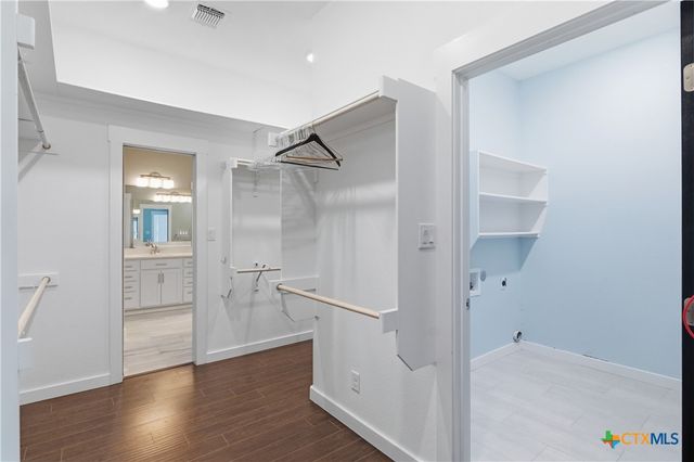 2948 Goodwin Lane, New Braunfels, TX 78130