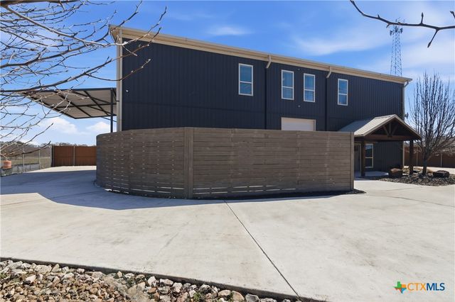 2948 Goodwin Lane, New Braunfels, TX 78130