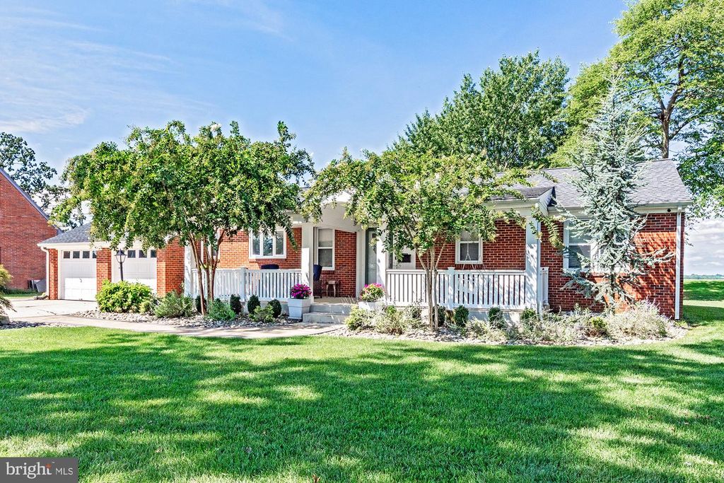 261 N RIVER DR, PENNSVILLE, NJ 08070 — exterior