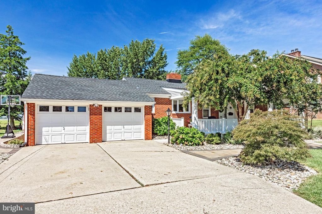 261 N RIVER DR, PENNSVILLE, NJ 08070 — photo 2