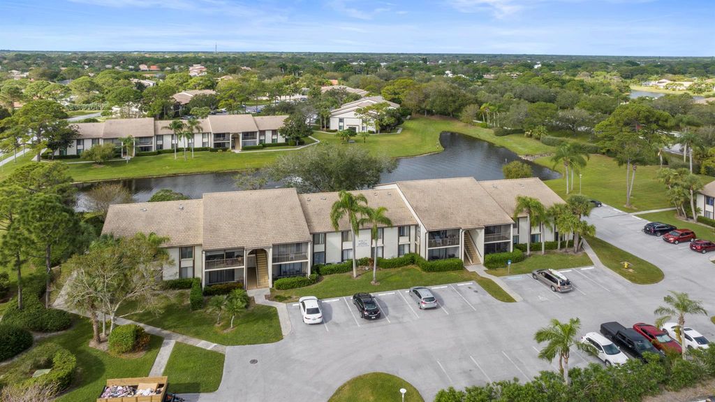 2733 SW Matheson Avenue 115-D2, Palm City, FL 34990