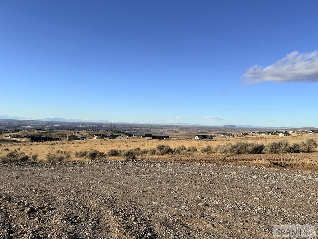 Image 3 of property listing at 11 Paintbrush Lane, Idaho Falls, ID 83406