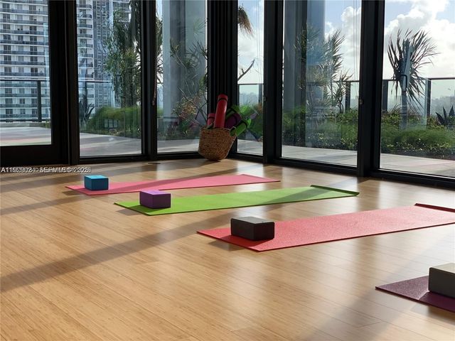 1600 NE 1st Ave 3012, Miami, FL 33132