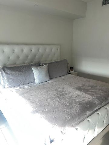 1600 NE 1st Ave 3012, Miami, FL 33132