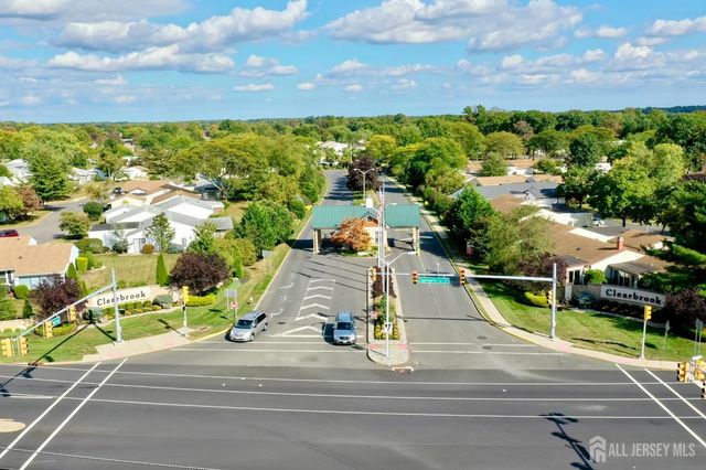 9-c Aspen Plaza, Monroe, NJ 08831