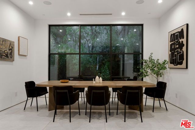 356 N La Jolla Avenue, Los Angeles, CA 90048