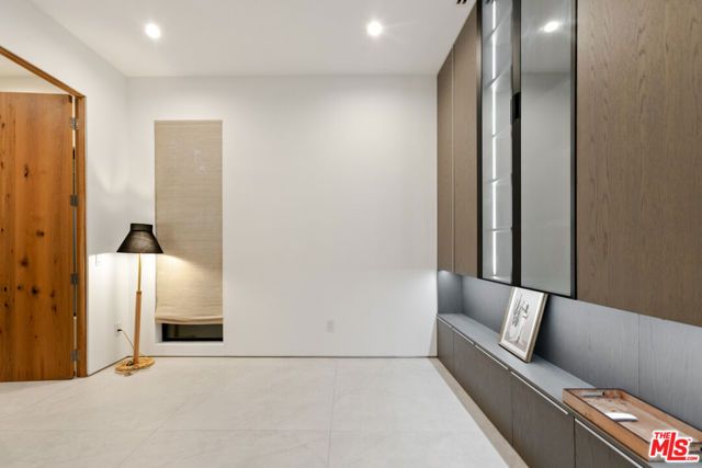 356 N La Jolla Avenue, Los Angeles, CA 90048