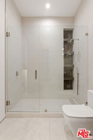 356 N La Jolla Avenue, Los Angeles, CA 90048