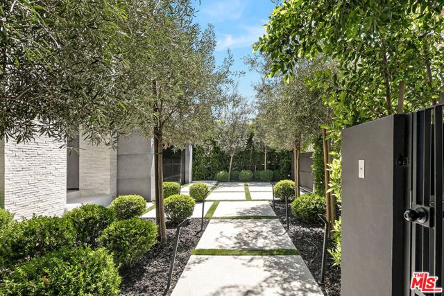 356 N La Jolla Avenue, Los Angeles, CA 90048