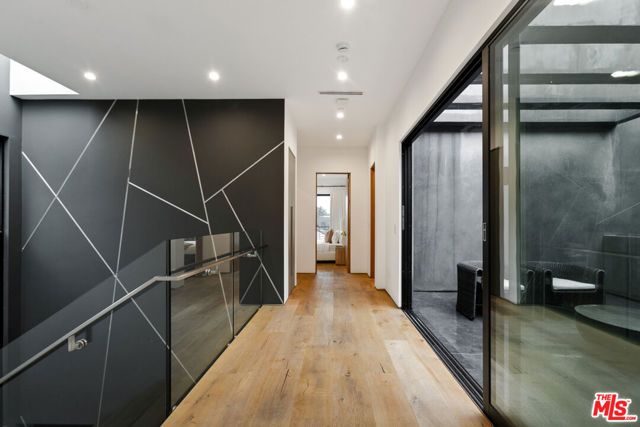 356 N La Jolla Avenue, Los Angeles, CA 90048