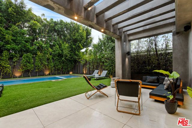 356 N La Jolla Avenue, Los Angeles, CA 90048