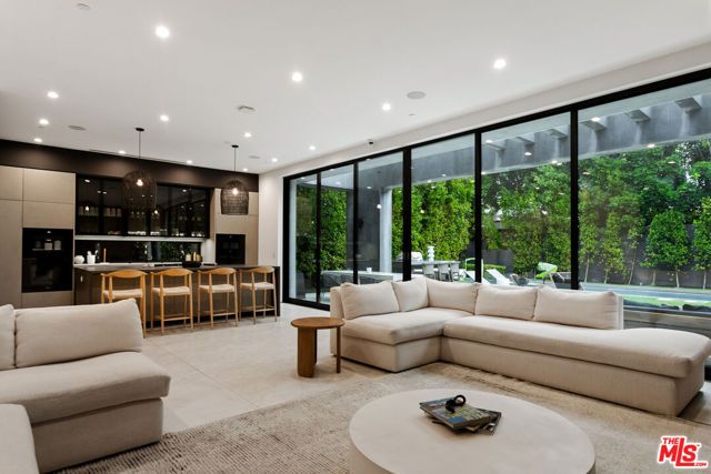 356 N La Jolla Avenue, Los Angeles, CA 90048