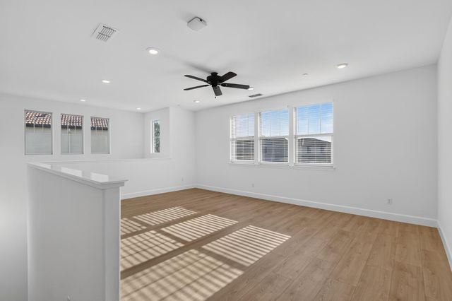 9673 Sedgefield Cir, Elk Grove, CA 95624