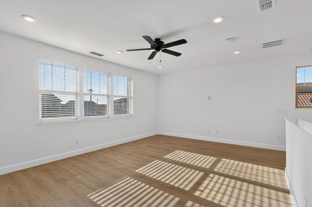 9673 Sedgefield Cir, Elk Grove, CA 95624
