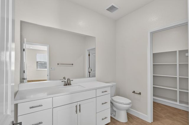 9673 Sedgefield Cir, Elk Grove, CA 95624