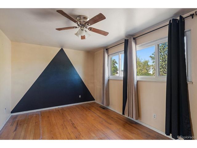1048 Granby St, Aurora, CO 80011