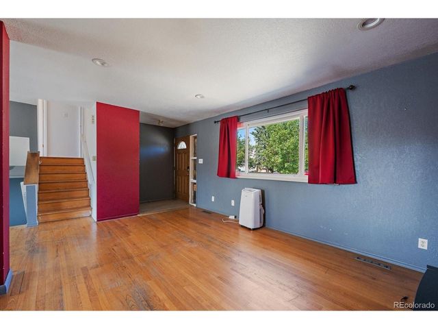 1048 Granby St, Aurora, CO 80011