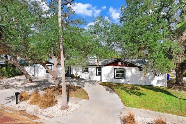 530 LOCKLIE STREET, Dunedin, FL 34698