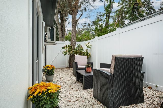 530 LOCKLIE STREET, Dunedin, FL 34698