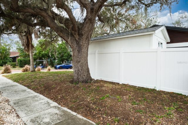 530 LOCKLIE STREET, Dunedin, FL 34698