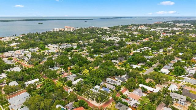 530 LOCKLIE STREET, Dunedin, FL 34698