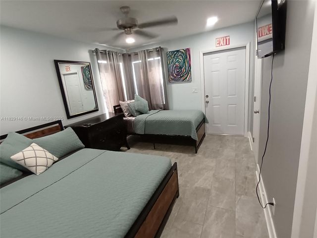 2242 Polk St, Hollywood, FL 33020